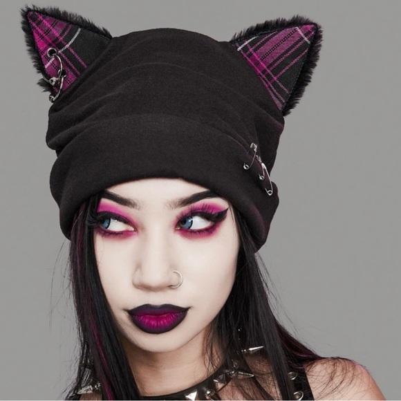Dolls Kill Psycho Kitty Pierced Cat Beanie NWT Rare - Picture 1 of 6